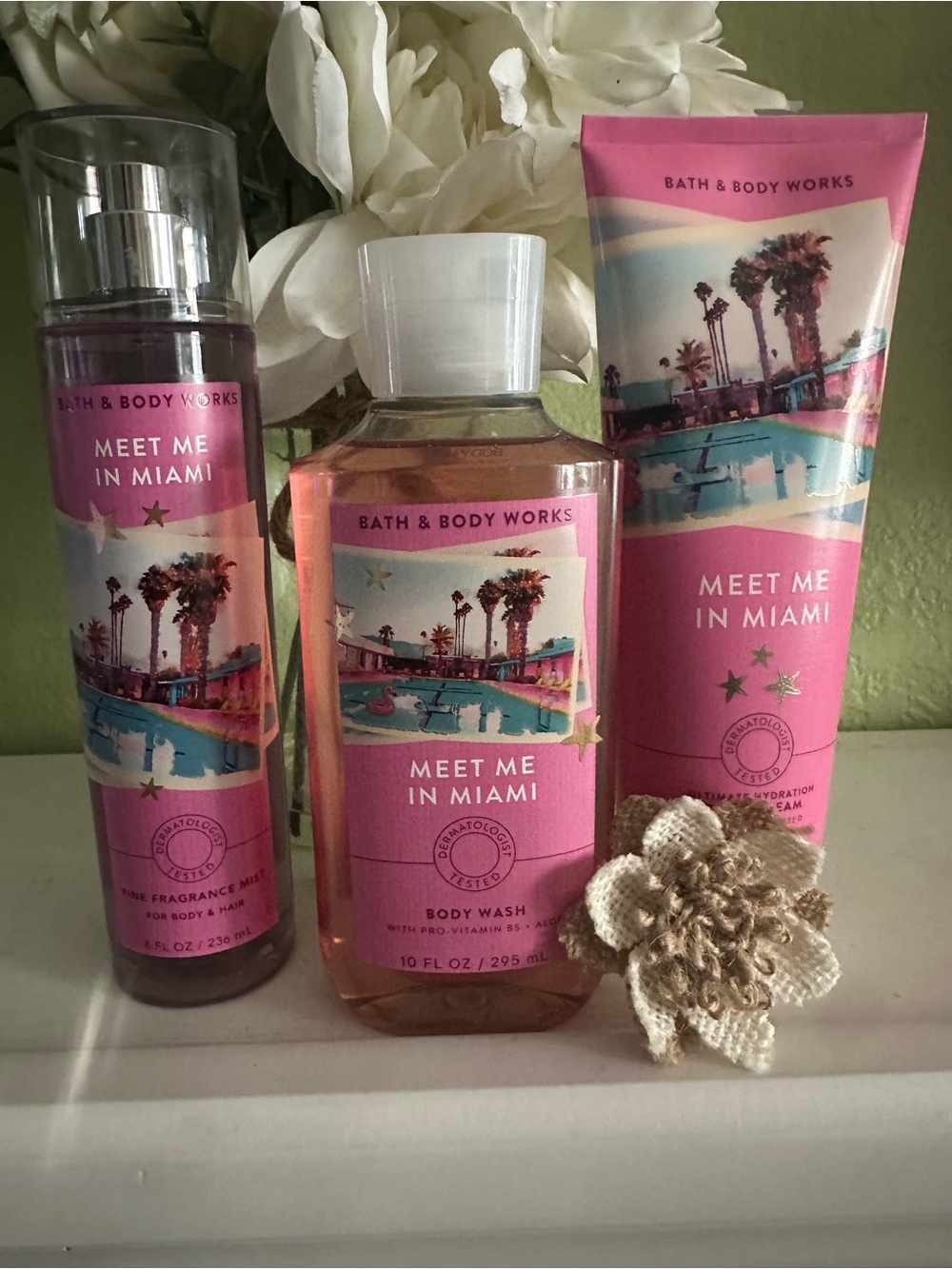 Bath & Body Works Meet Me in Miami Pink Body Wash & Mist Set